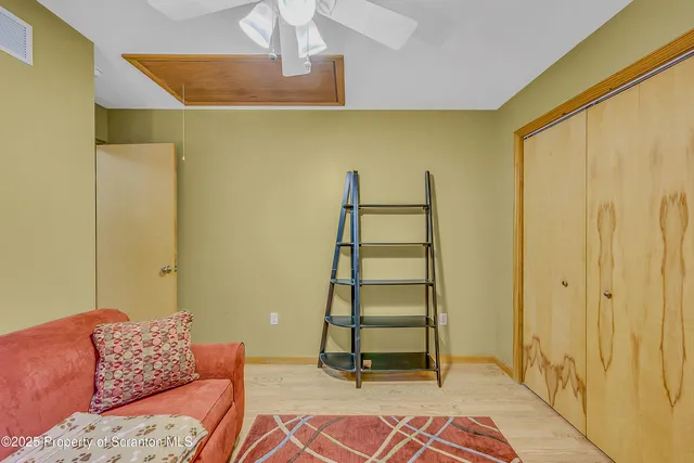 $374,900 | 406 Edgewood Drive South, Clarks Summit, PA 18411