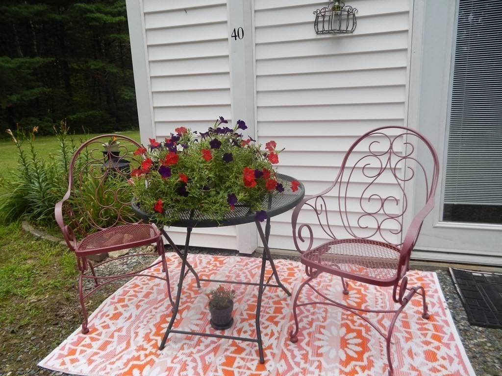 40 R Bellingham Road Blackstone, MA 01504 - Photo 4 of 24