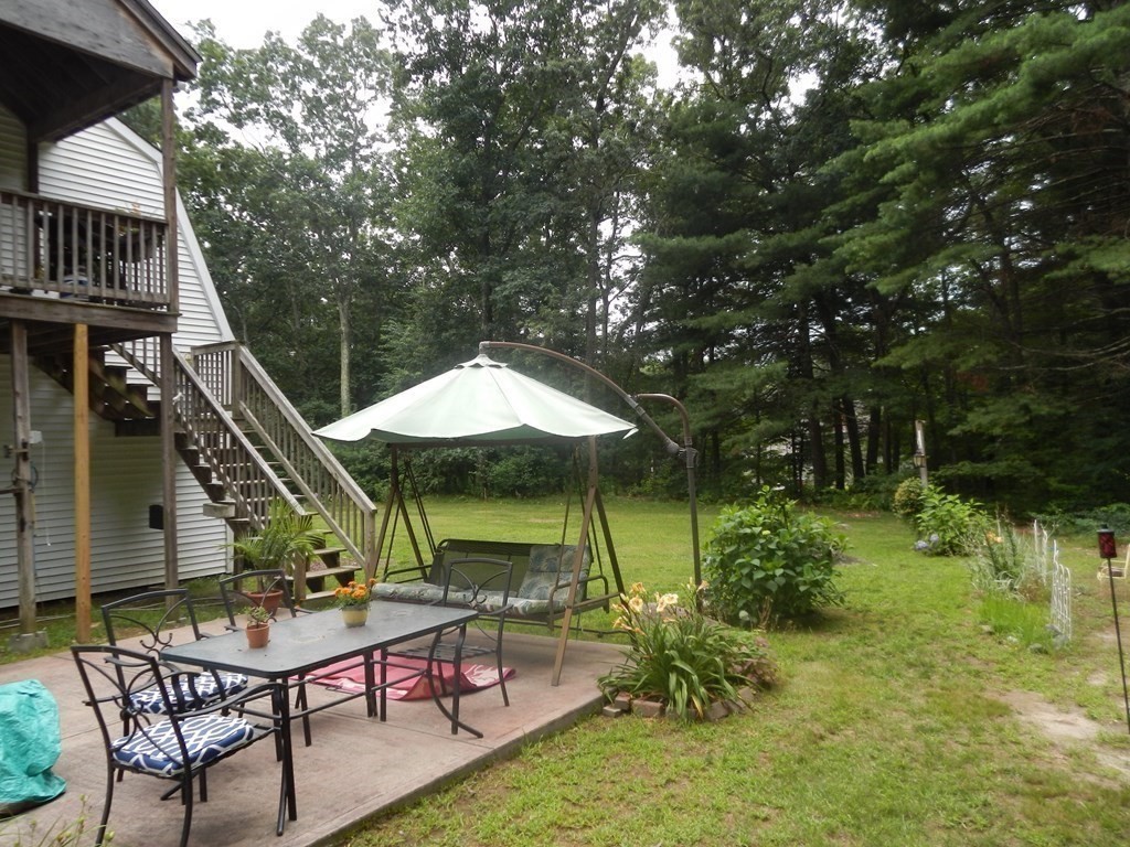 40 R Bellingham Road Blackstone, MA 01504 - Photo 5 of 24