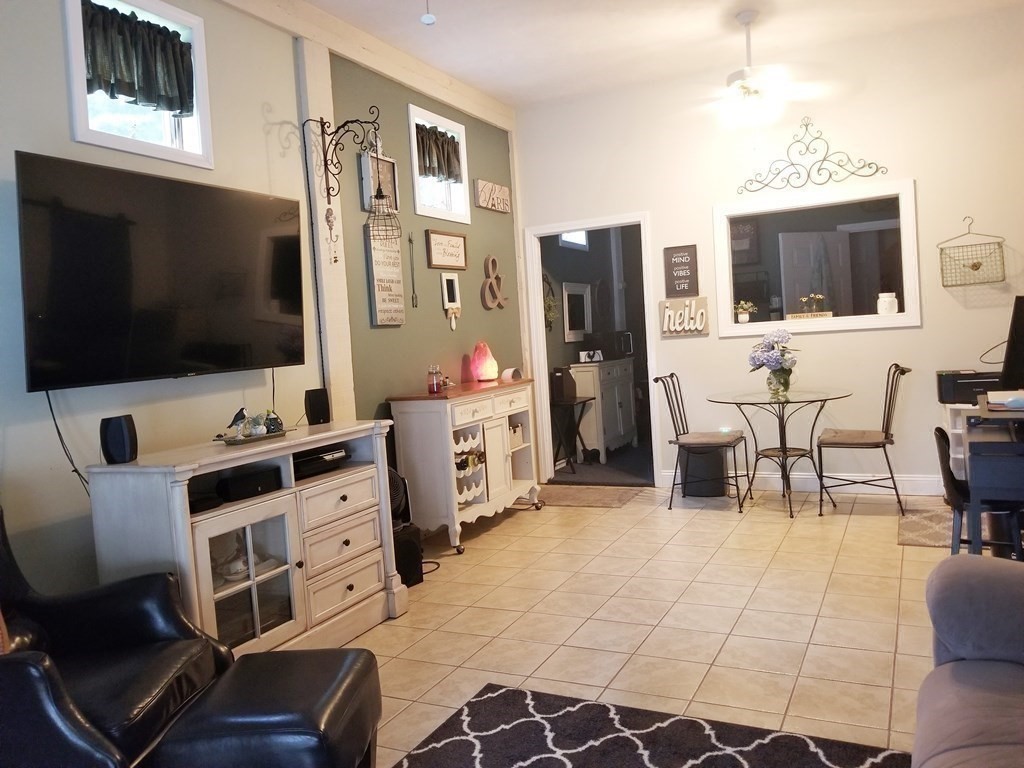 40 R Bellingham Road Blackstone, MA 01504 - Photo 7 of 24