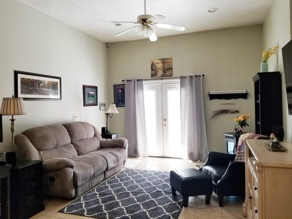 40 R Bellingham Road Blackstone, MA 01504 - Photo 8 of 24