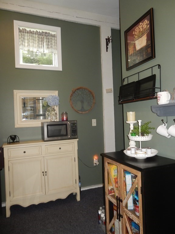 40 R Bellingham Road Blackstone, MA 01504 - Photo 9 of 24