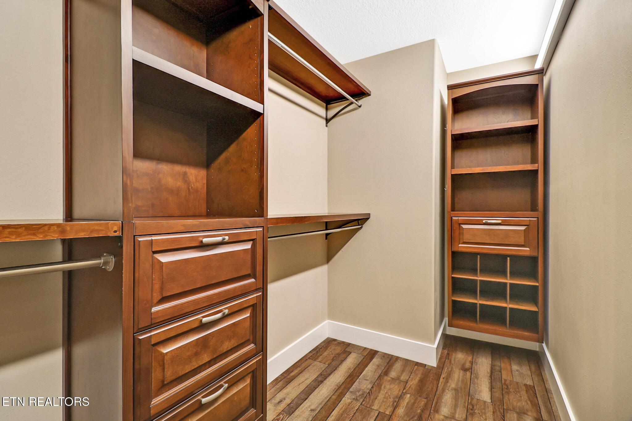 102 Rotherham Drive Crossville, TN 38558 - Photo 23 of 55 CLOSET SYSTEM