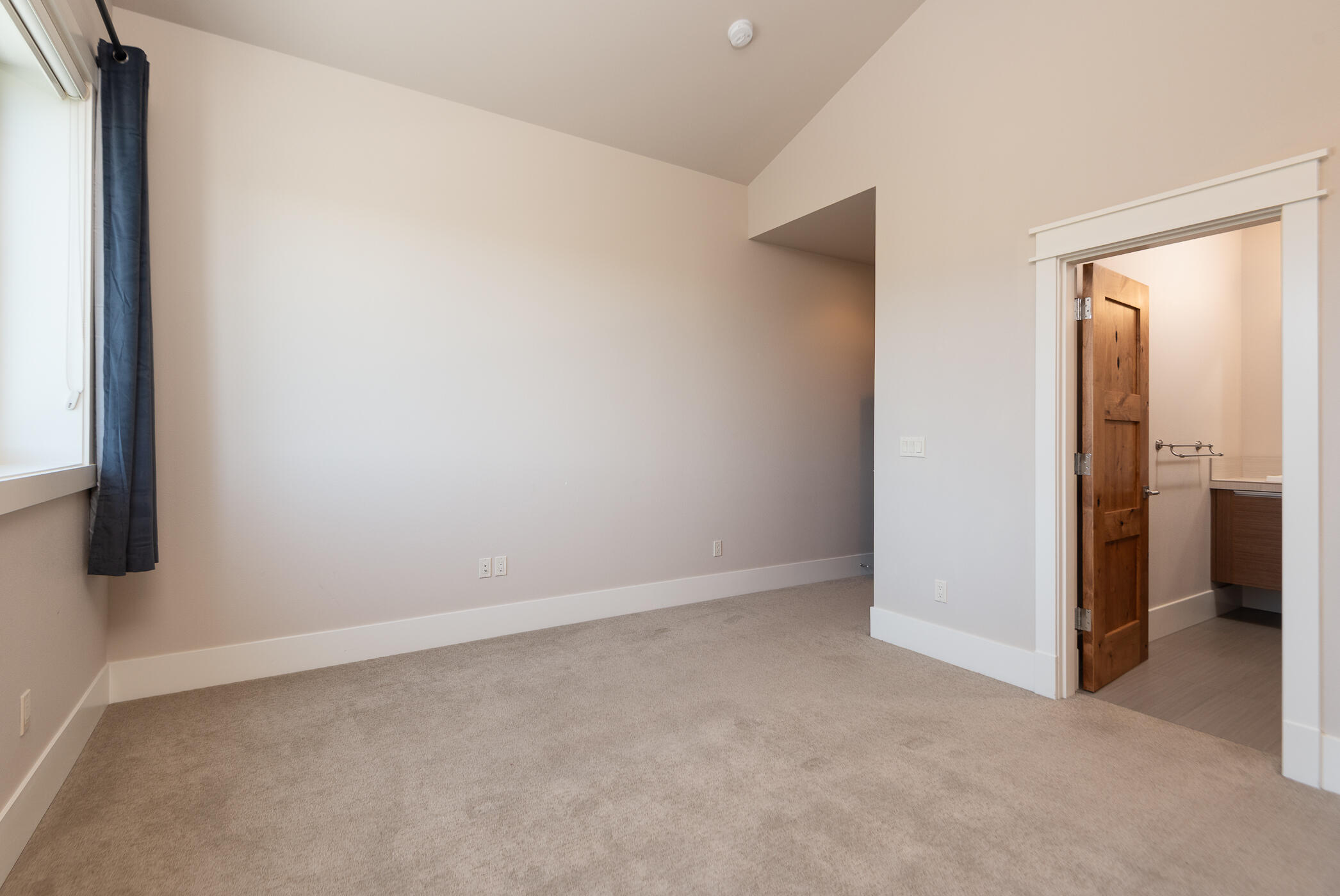 61337 Triple Knot Road Bend, OR 97702 - Photo 32 of 52 33