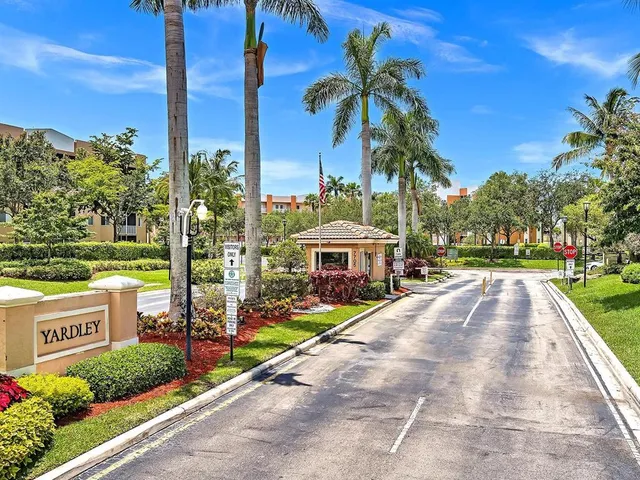 $225,000 | 7775 Yardley Drive, Unit 110, Tamarac, FL 33321