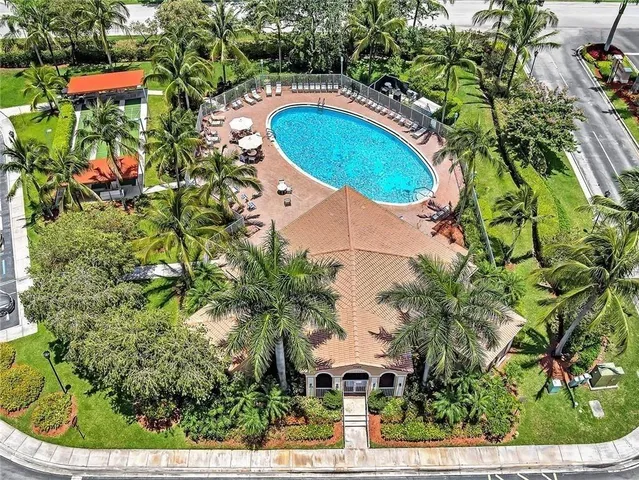 $225,000 | 7775 Yardley Drive, Unit 110, Tamarac, FL 33321