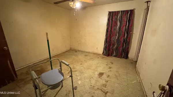 $89,900 | 105 Cairo Drive, Vicksburg, MS 39180