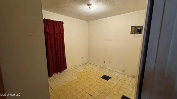 $89,900 | 105 Cairo Drive, Vicksburg, MS 39180