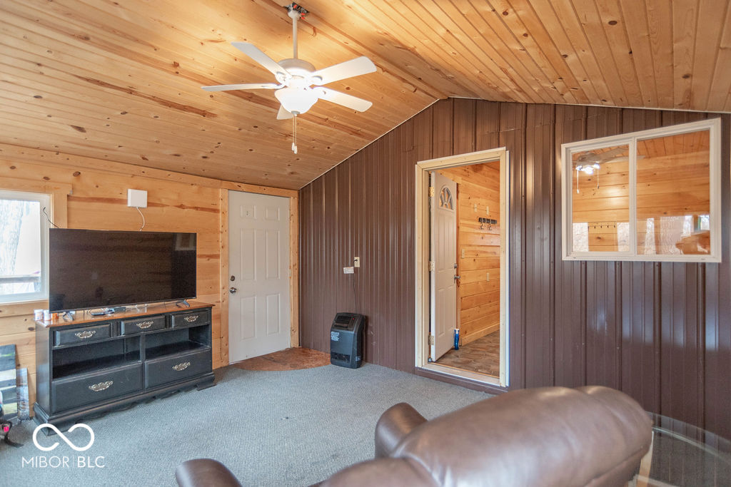 919 South Chaney Road Bloomfield, IN 47424 - Photo 12 of 16