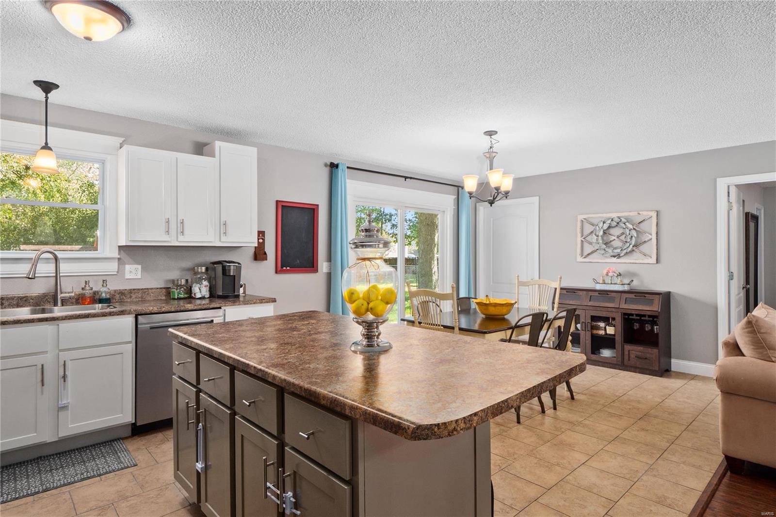 503 Riggin Road Troy, IL 62294 - Photo 7 of 32 Gallery Image 7