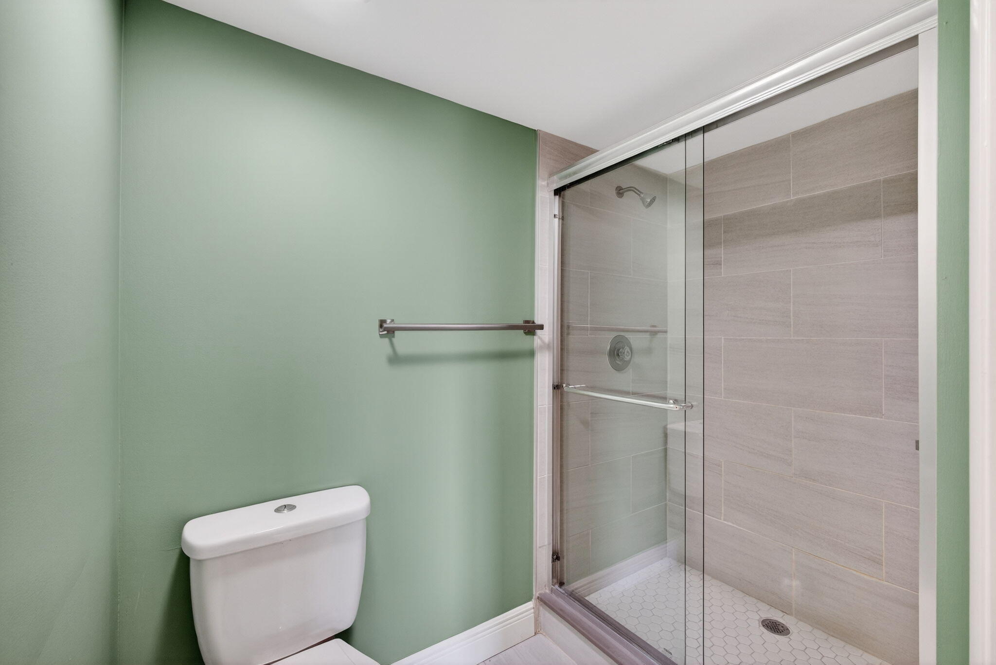 601 Seafarer Circle, Unit 504 Jupiter, FL 33477 - Photo 12 of 31 Master bath