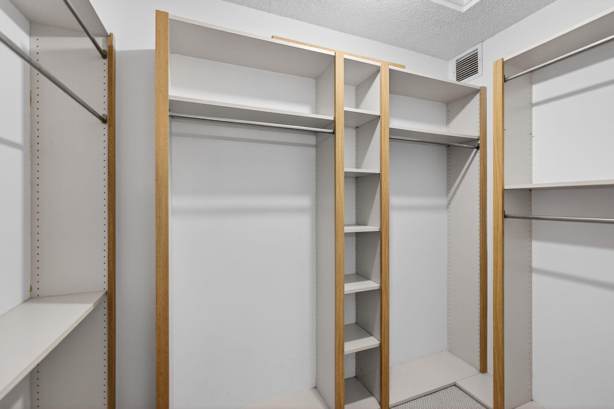 601 Seafarer Circle, Unit 504 Jupiter, FL 33477 - Photo 13 of 31 Master closet