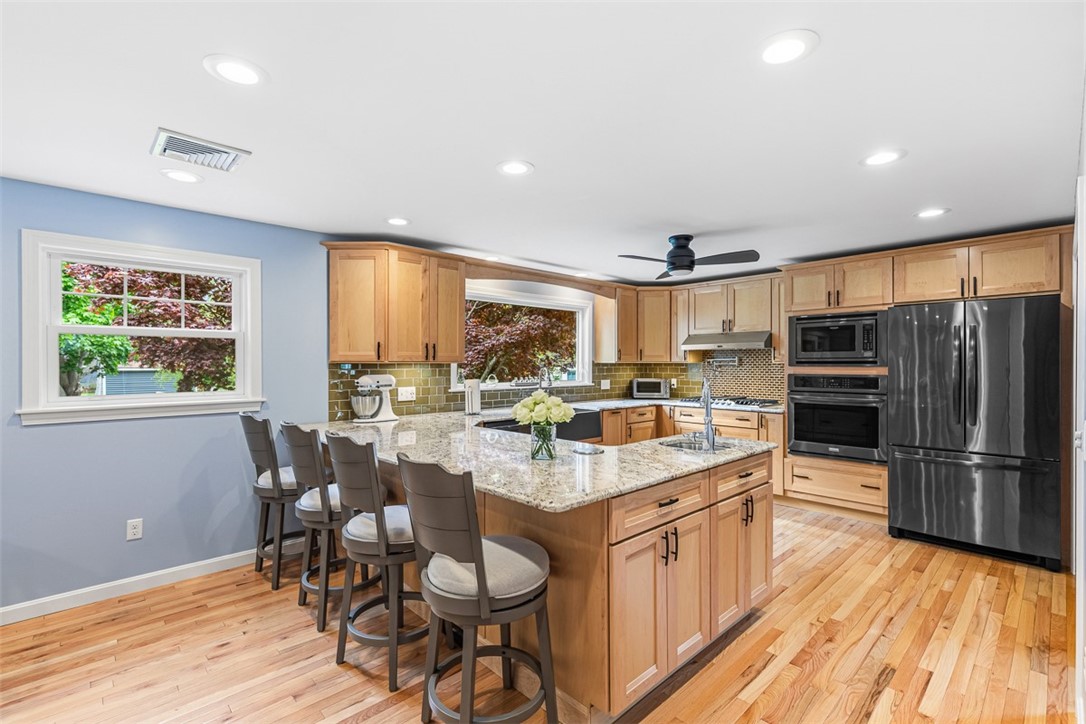 7 Pheasant Run Road North Smithfield, RI 02896 - Photo 19 of 50