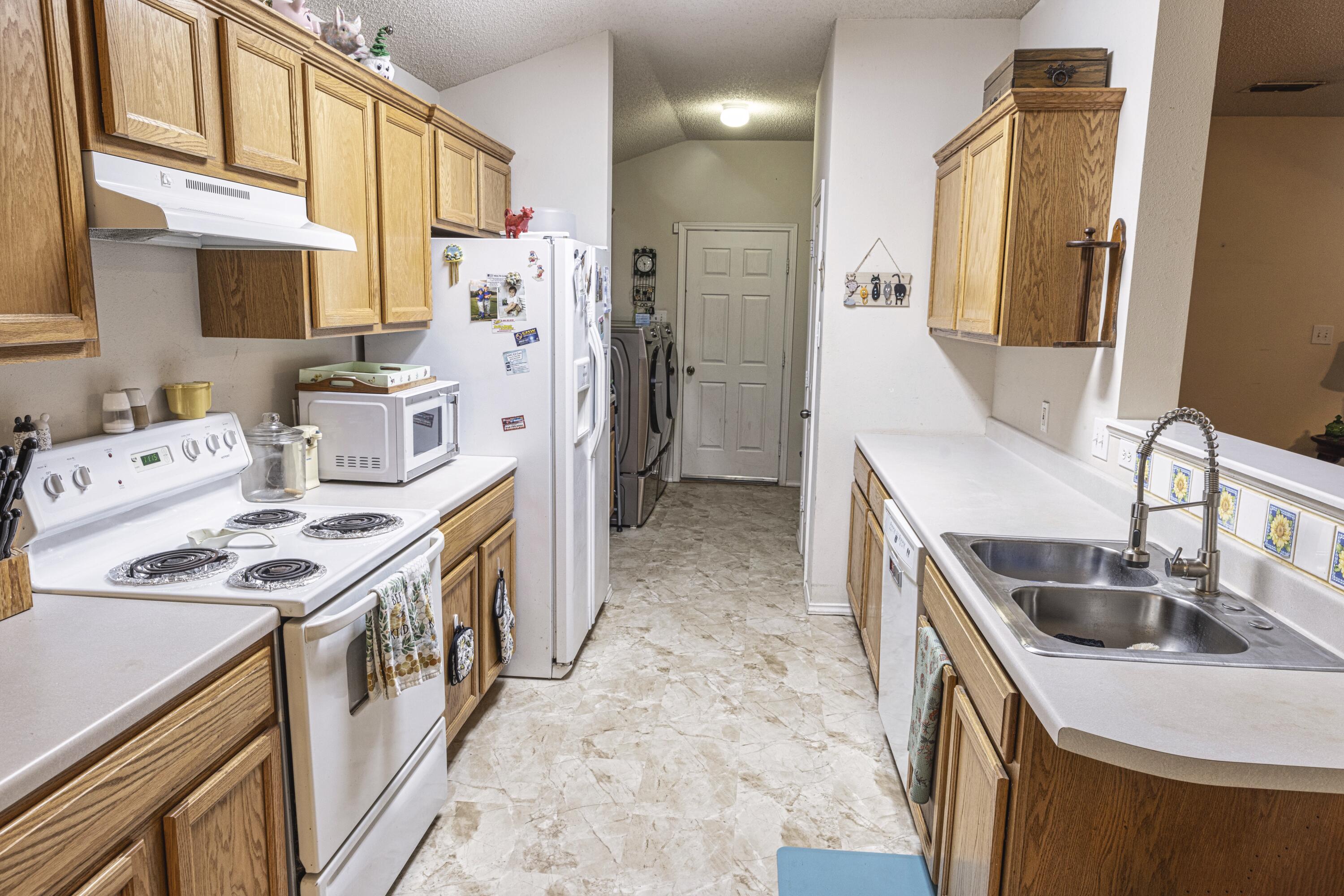 6513 87th Street Lubbock, TX 79424 - Photo 7 of 30 6513_87th-7