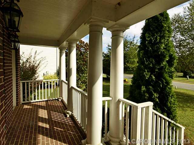 16501 Rudyard Lane Huntersville, NC 28078 - Photo 2 of 16 Gallery Image 2