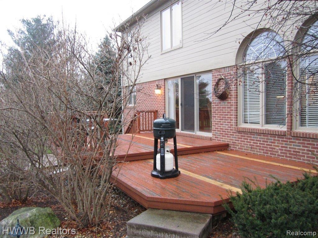 1136 Waycroft Court Rochester, MI 48307 - Photo 18 of 18 IMG_2094 (Copy).JPG