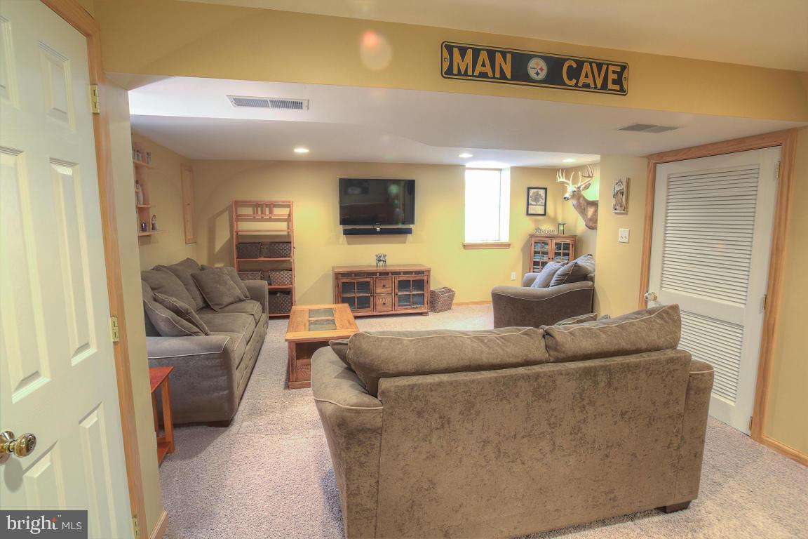 51 Robinhill Drive Lititz, PA 17543 - Photo 25 of 35 Gallery Image 25