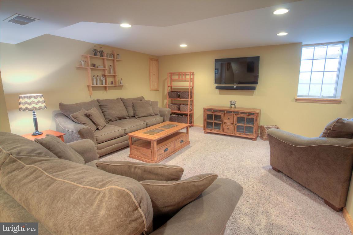 51 Robinhill Drive Lititz, PA 17543 - Photo 27 of 35 Gallery Image 27