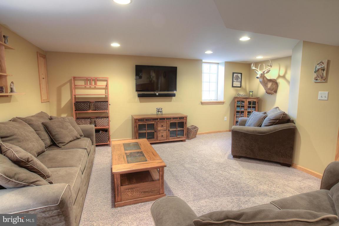 51 Robinhill Drive Lititz, PA 17543 - Photo 28 of 35 Gallery Image 28