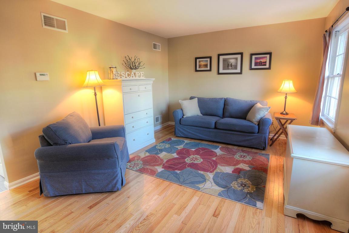 51 Robinhill Drive Lititz, PA 17543 - Photo 4 of 35 Gallery Image 4
