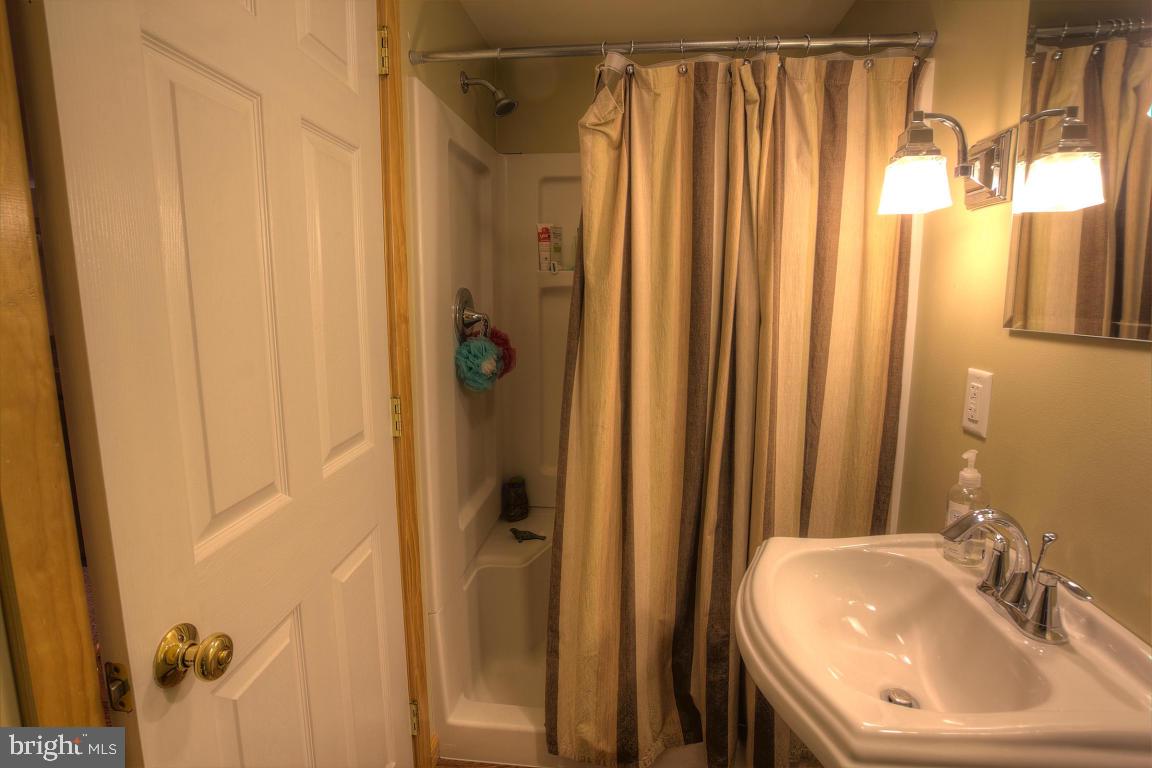 51 Robinhill Drive Lititz, PA 17543 - Photo 33 of 35 Gallery Image 33