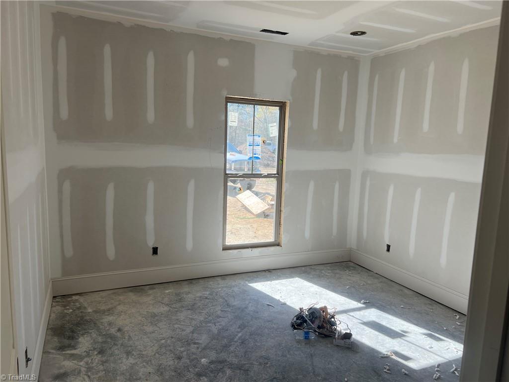 6943 Ridge Road Lexington, NC 27295 - Photo 4 of 12