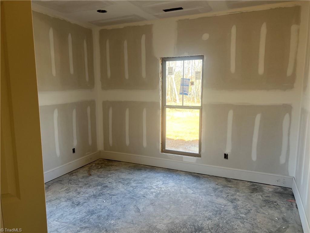 6943 Ridge Road Lexington, NC 27295 - Photo 5 of 12