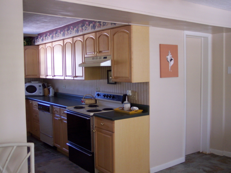 29446 Ranger Avenue Big Pine Key, FL 33043 - Photo 6 of 9 Kitchen