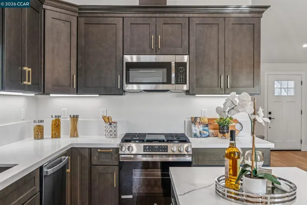 $1,095,000 | 3017 Madeline Street, Oakland, CA 94602