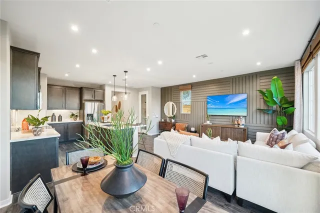 $733,515 | 16051 Montenegro Lane, Fontana, CA 92336