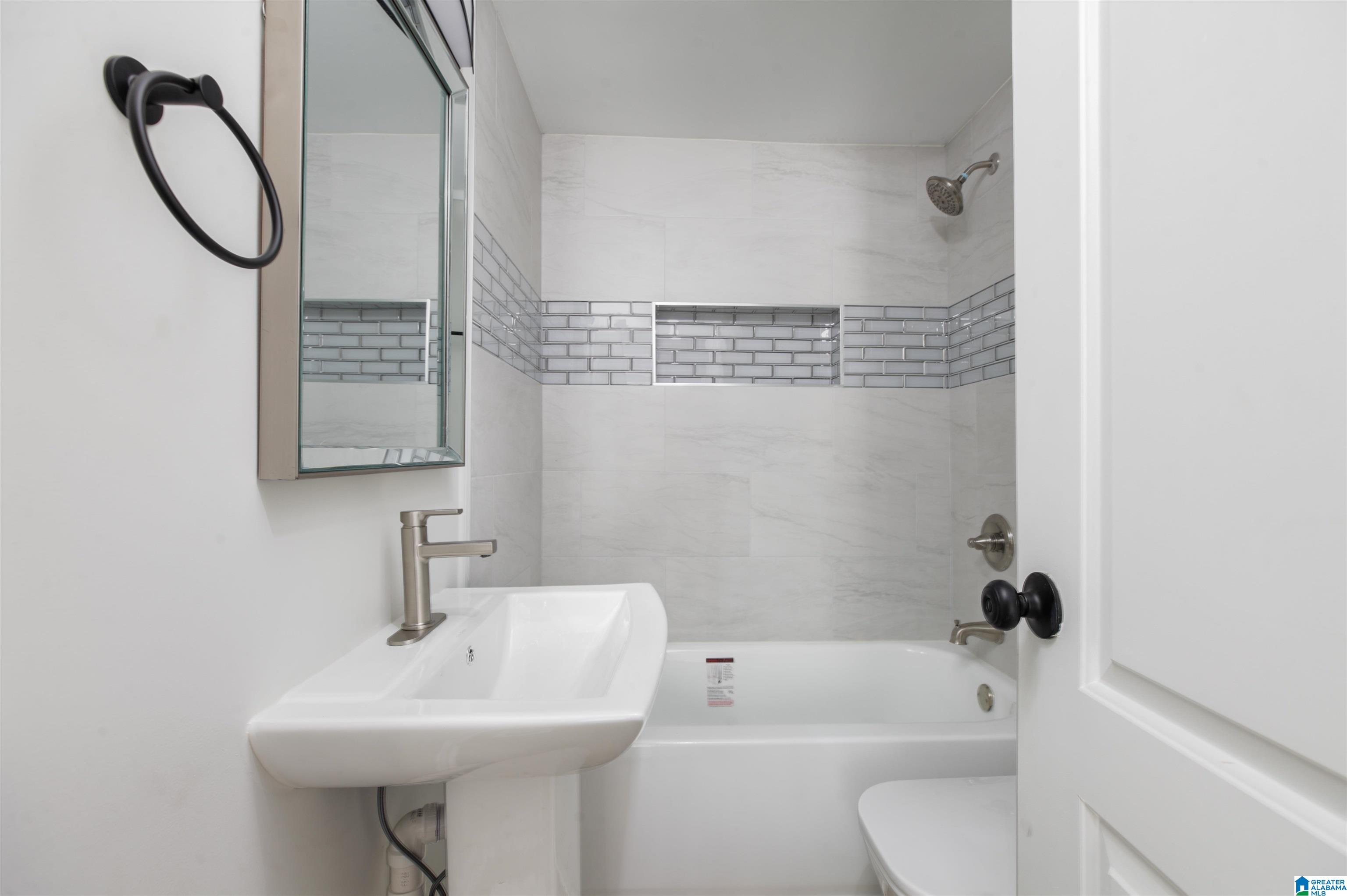 1114 Wilkes Road Birmingham, AL 35228 - Photo 21 of 36