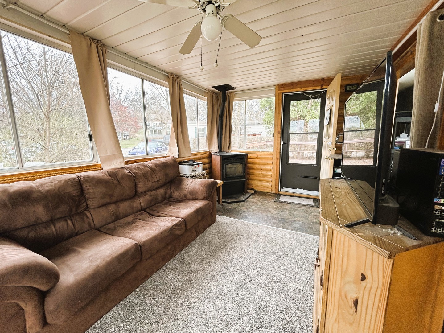 1009 Bay Road, Unit 7 McHenry, IL 60051 - Photo 6 of 15 Gallery Image 6