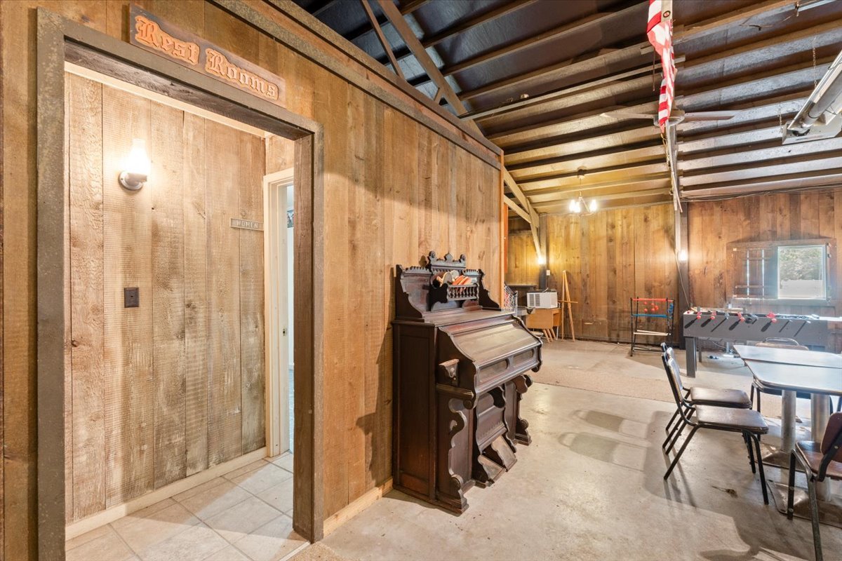 5460 Moline Road Erie, IL 61250 - Photo 21 of 38