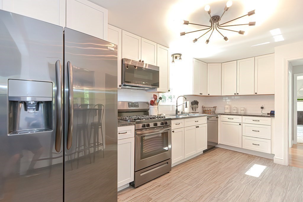 3 Stanford Road Franklin, MA 02038 - Photo 3 of 40 Gallery Image 3