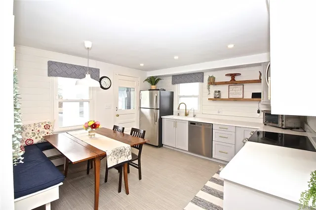 $3,700 | 139 Coggeshall Avenue, Newport, RI 02840