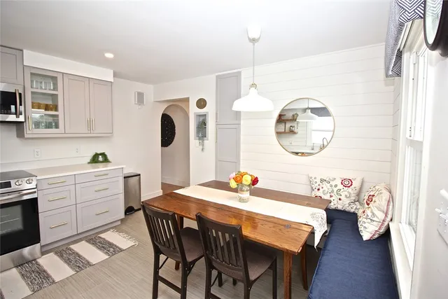 $3,700 | 139 Coggeshall Avenue, Newport, RI 02840