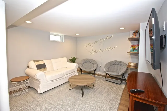 $3,700 | 139 Coggeshall Avenue, Newport, RI 02840