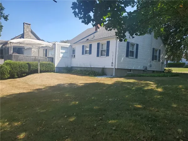 $3,700 | 139 Coggeshall Avenue, Newport, RI 02840