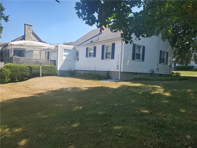 $3,700 | 139 Coggeshall Avenue, Newport, RI 02840