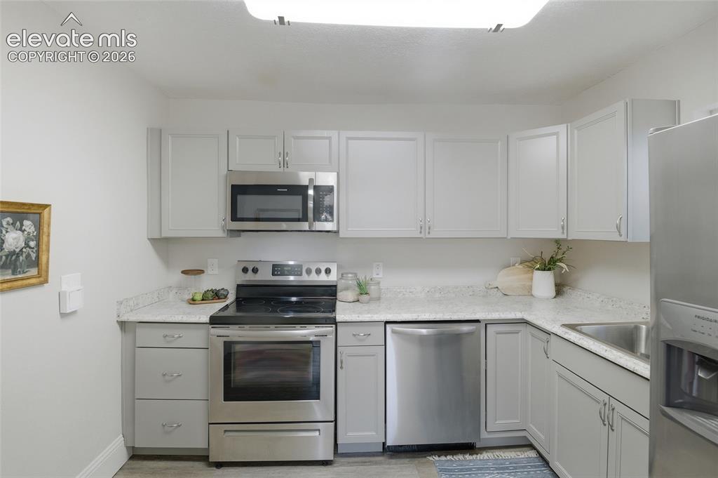 816 Sunset Road Colorado Springs, CO 80909 - Photo 12 of 29