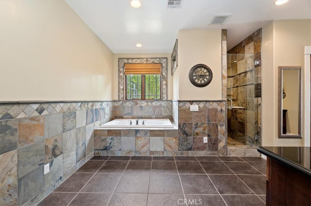 16420 Rocky Glen Road Perris, CA 92570 - Photo 31 of 74 a view of a storage & utility room