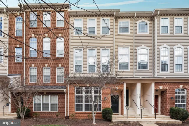 $415,000 | 15246 Rosemont Manor Drive, Haymarket, VA 20169