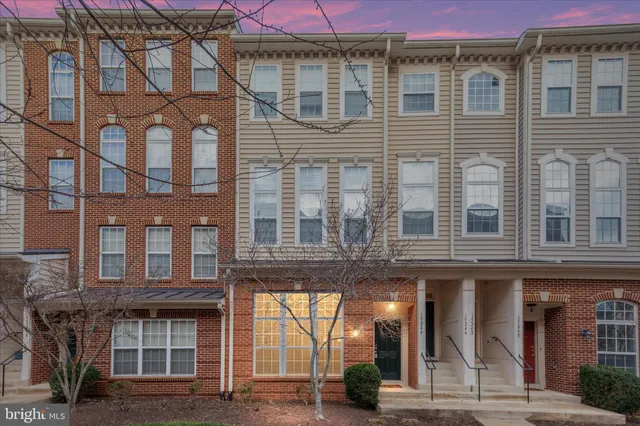 $415,000 | 15246 Rosemont Manor Drive, Haymarket, VA 20169