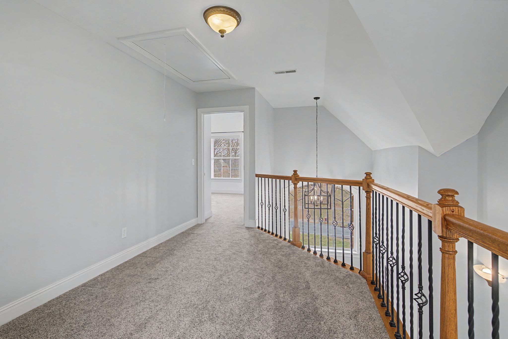 7331 McCormick Drive Fairview, TN 37062 - Photo 22 of 46 a view of a hallway