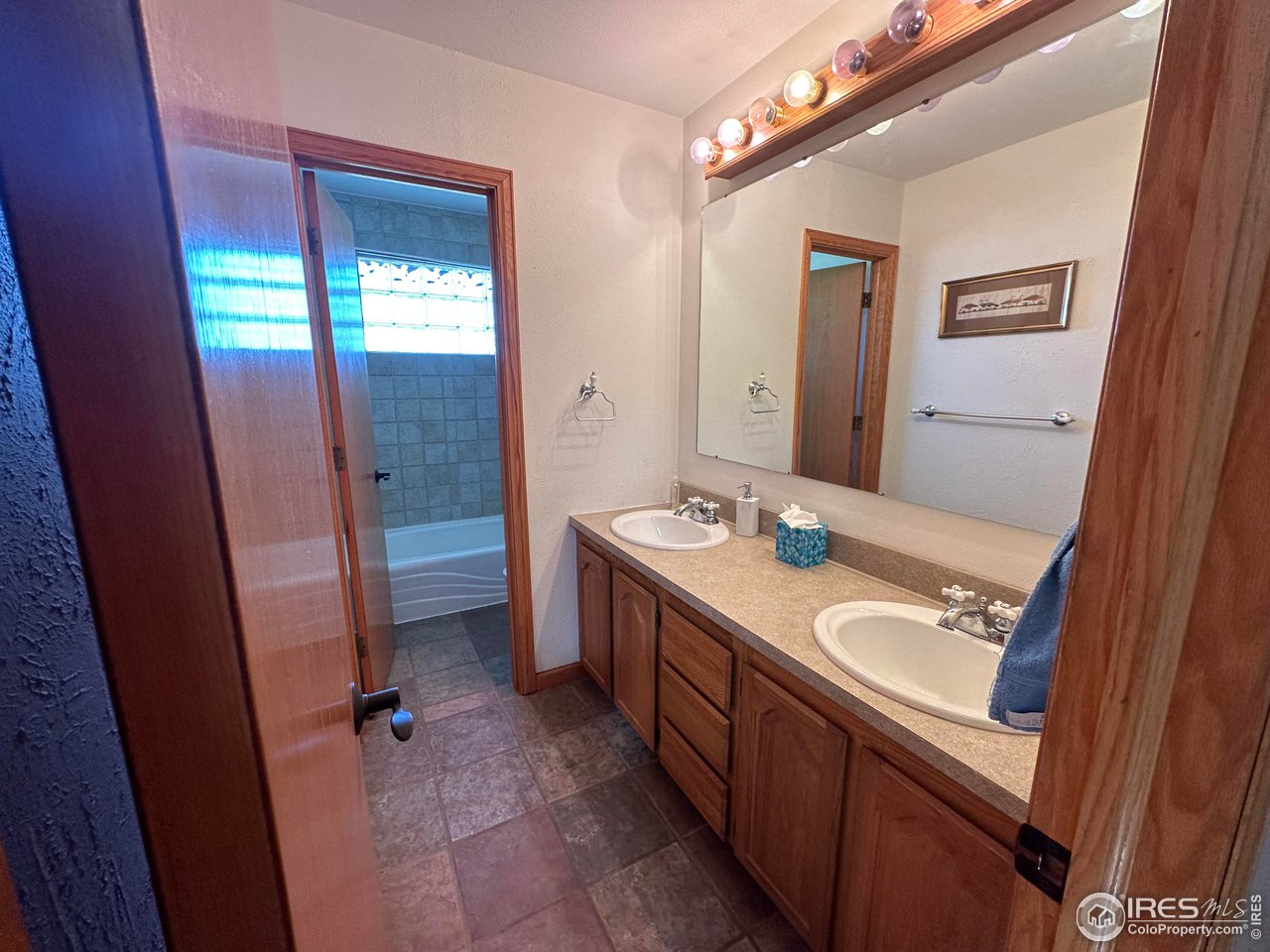 9057 Morton Road Niwot, CO 80503 - Photo 16 of 31 hall bathroom
