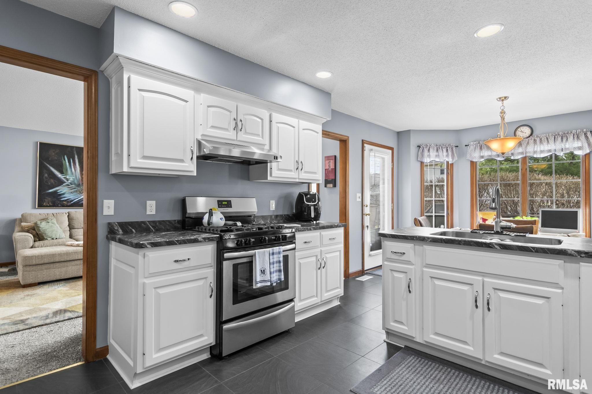 3924 Old Mill Lane Springfield, IL 62711 - Photo 13 of 47 Gallery Image 13
