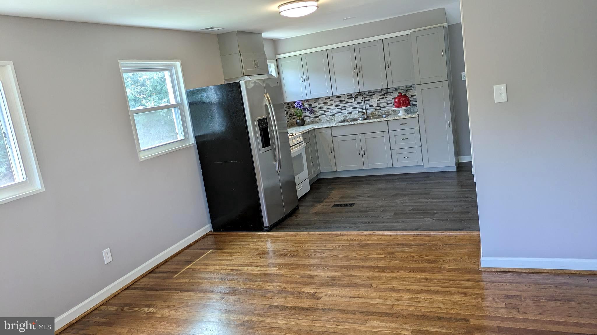 12510 Farnell Drive Silver Spring, MD 20906 - Photo 6 of 27 Dining Room into KItchen
