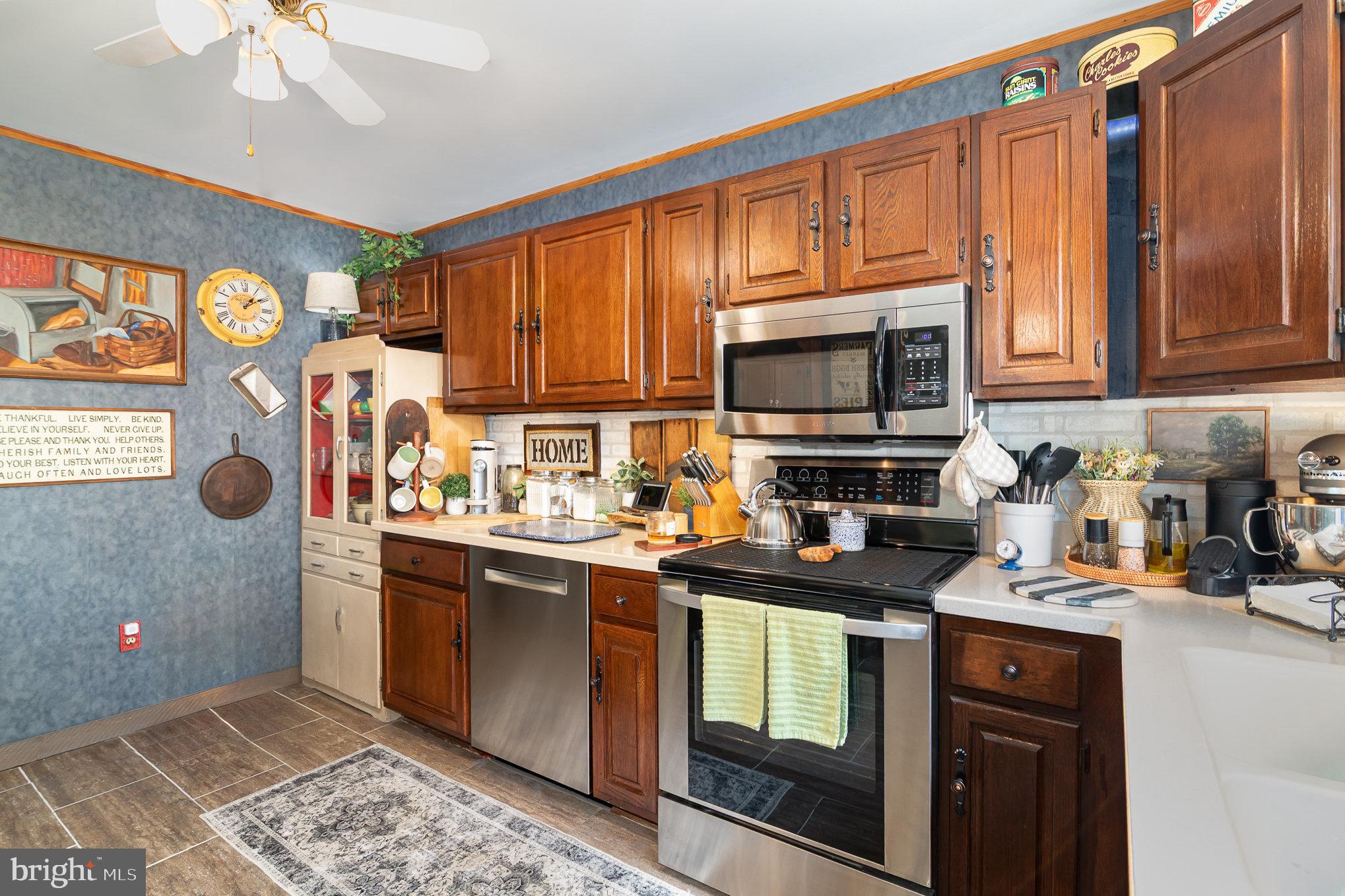 1280 North Middleton Road Carlisle, PA 17013 - Photo 3 of 36 Gallery Image 3