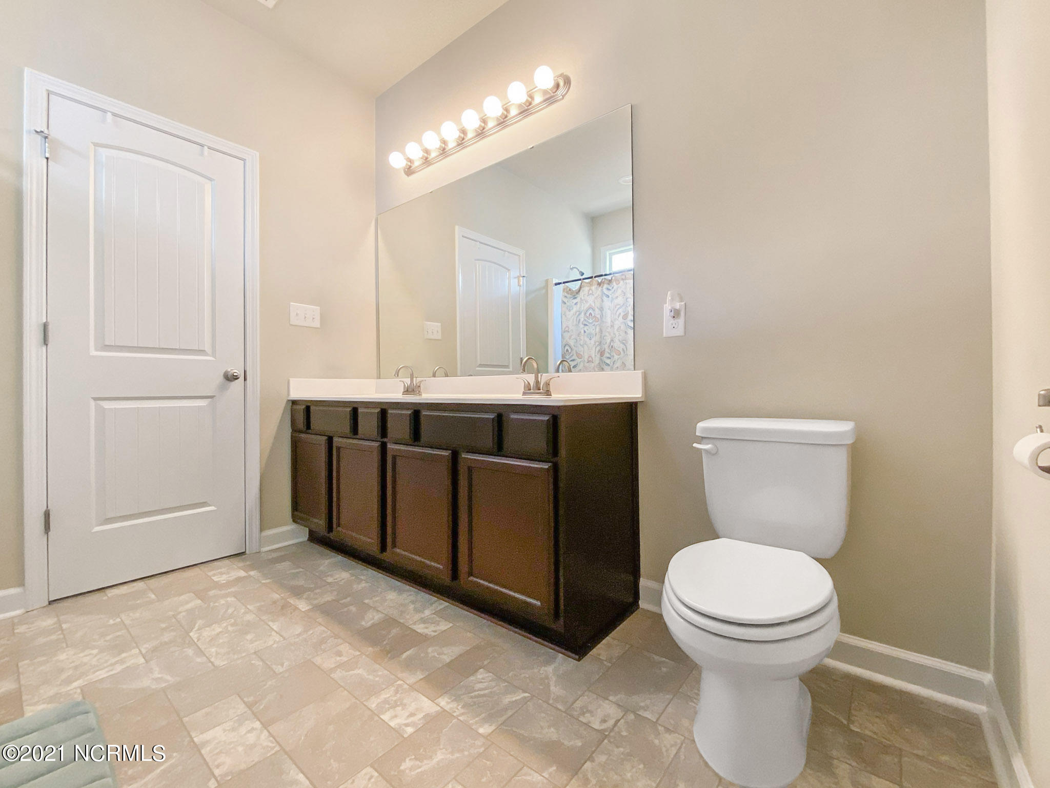 366 Frisco Way Holly Ridge, NC 28445 - Photo 18 of 29 10 Owner Suite 3