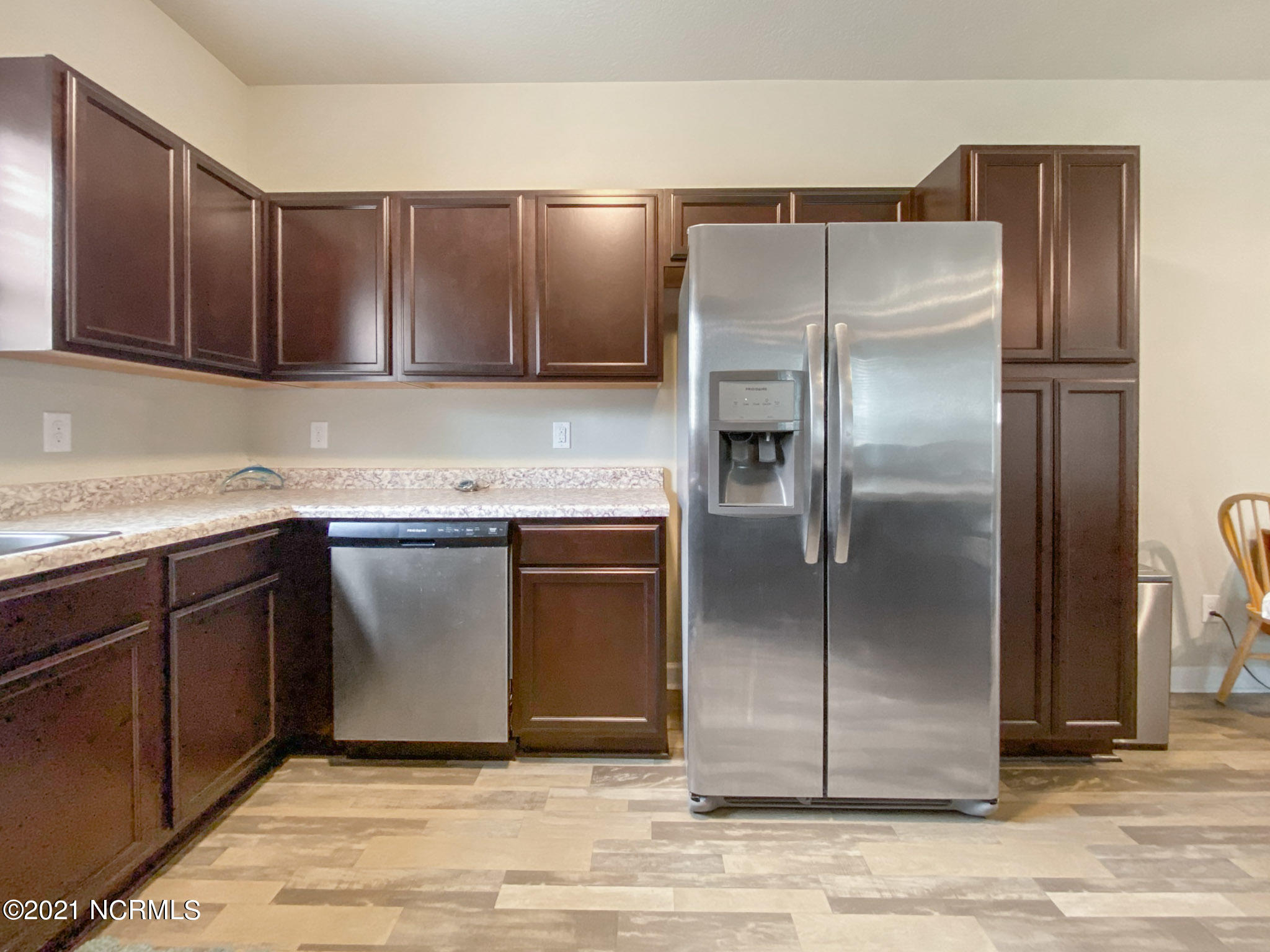 366 Frisco Way Holly Ridge, NC 28445 - Photo 9 of 29 5 Kitchen 2